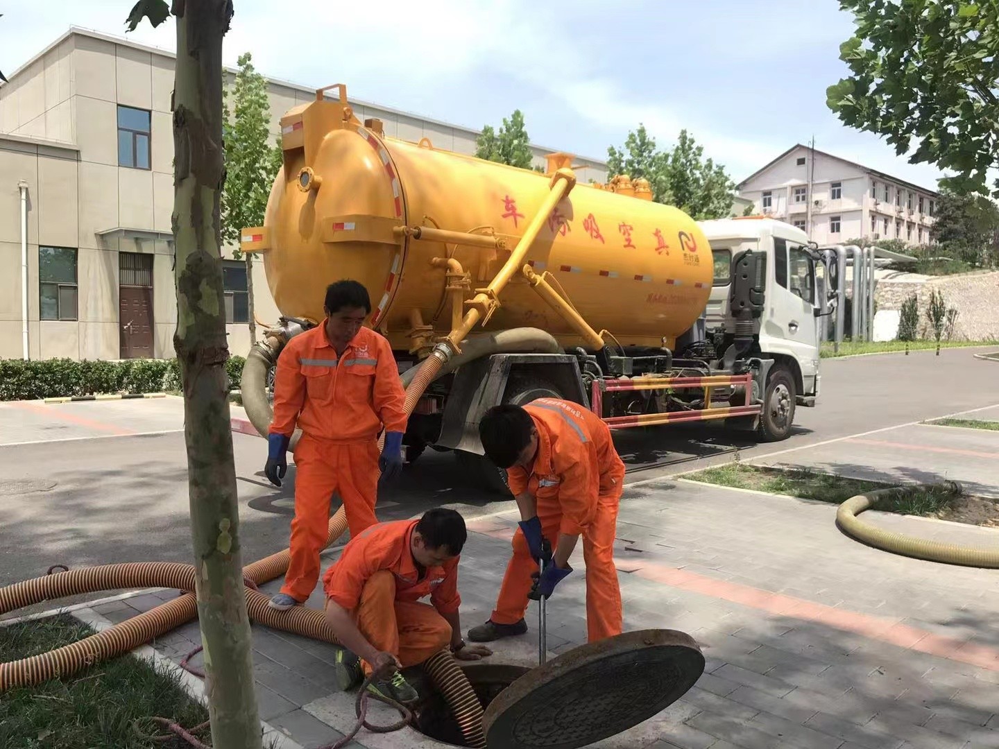 麻章化粪池清理与5-8吨吸粪车施工效率分析